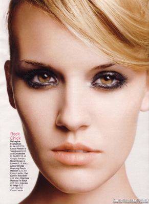 2006-04_-_Glamour_UK_28329.jpg