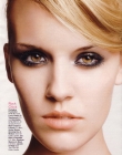 Filename=2006-04_-_Glamour_UK_28329.jpg
Filesize=254KiB
Dimensions=1000x1372
Date added=Oct 14, 2025 2006-04_-_Glamour_UK_28329.jpg